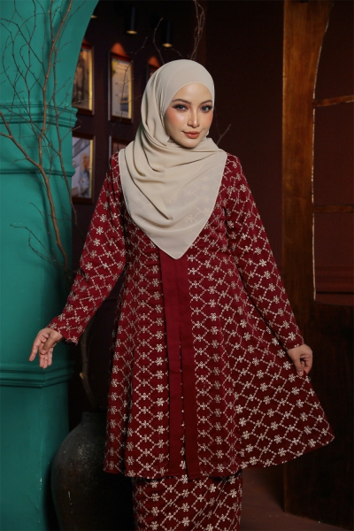 Kebaya Aurora - Maroon